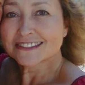 Meet your Posher, Laurie